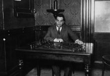 VEĽMAJSTER S HLOHOVSKÝMI KOREŇMI A VÝSTAVA O DEJINÁCH HLOHOVSKÉHO ŠACHU