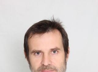 Peter Kovář – Obnova športového areálu na ZŠ Podzámska