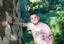 Spevák, ktorému tlieskal aj Peter Dvorský