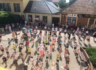 Žiaci z Hlohovca roztancovali pešiu zónu