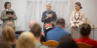 Taliansky karikaturista predstavuje svoju tvorbu v Hlohovci – sprievodná výstava súťaže Fraštacký tŕň
